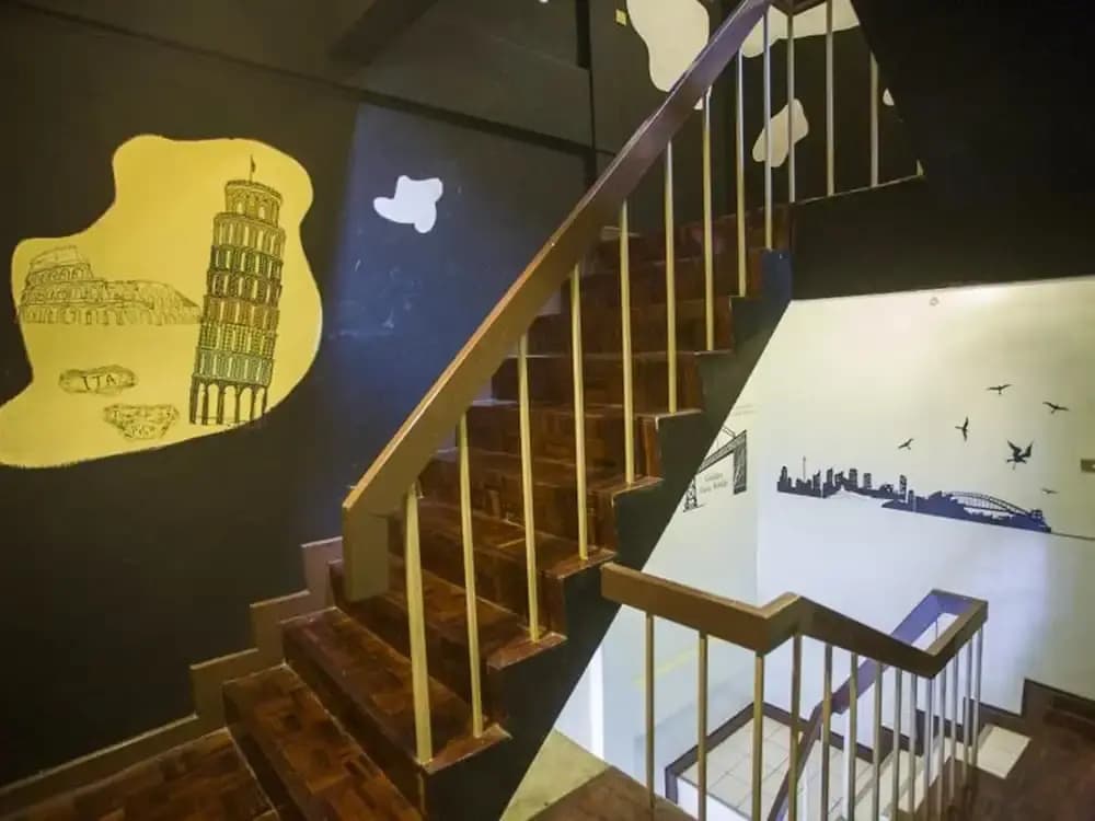 Mad Cow Hostel - photo 9
