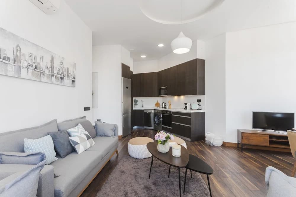DOBO HOMES GRAN VIA lV APARTMENT - photo 4