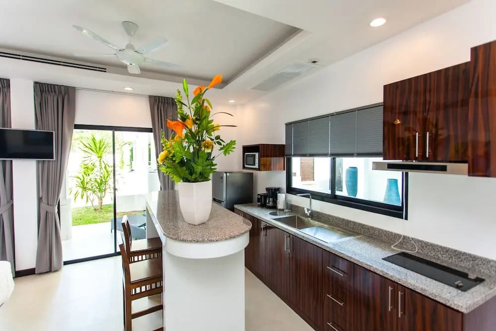Celine Villa - photo 18