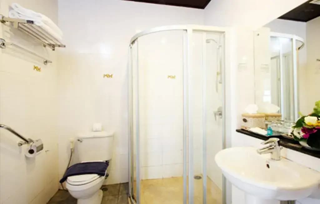 Thara Patong Beach Resort & Spa - photo 8