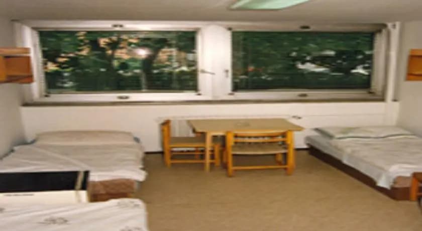 Universum Hostel - photo 2