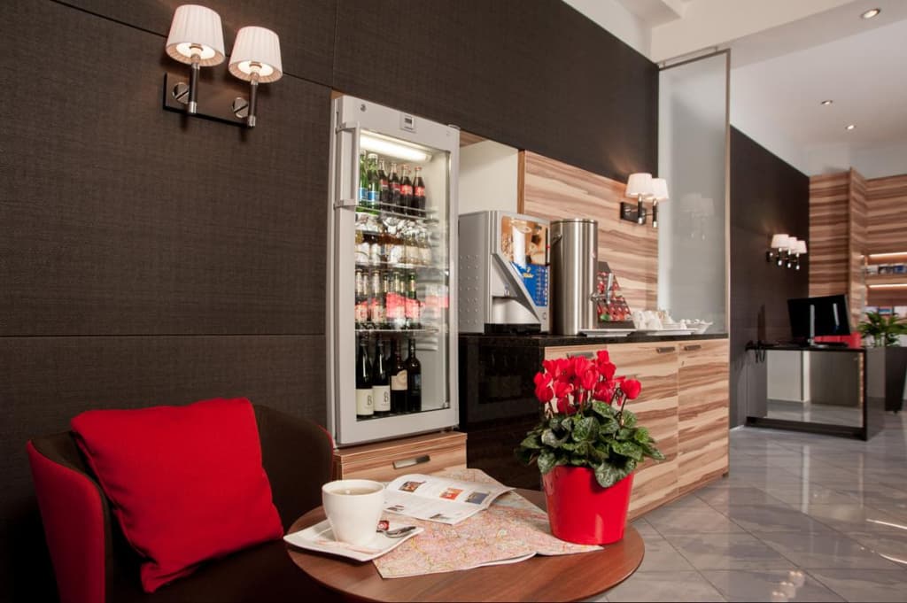Hotel Lucia - photo 12