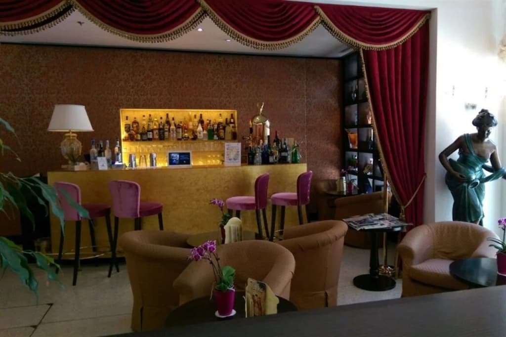 Hotel A LA Commedia - photo 18