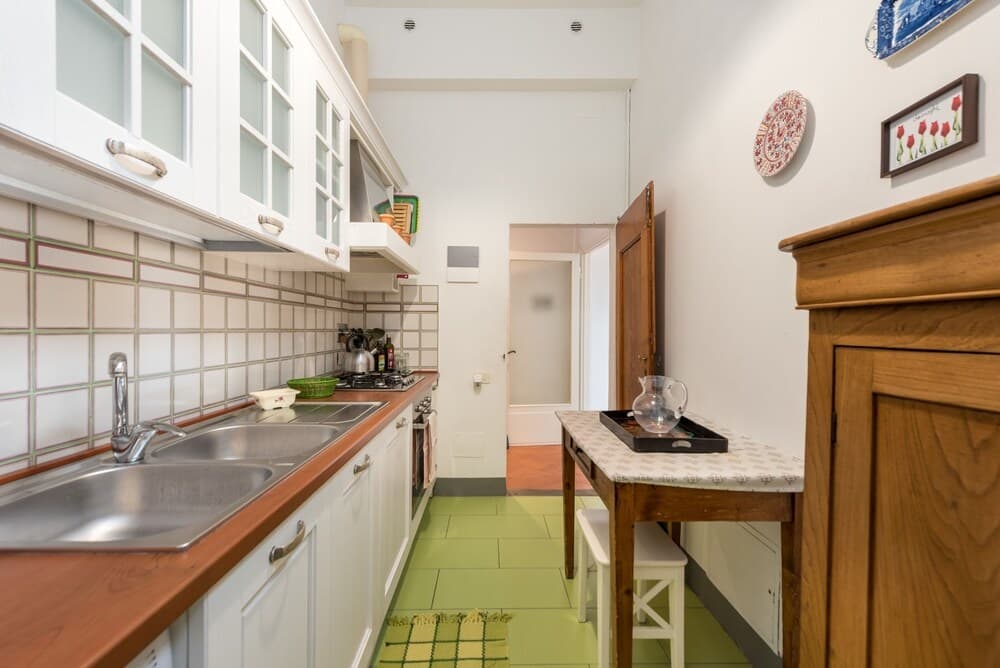 Pitti Large Apartment With Balcony - photo 13