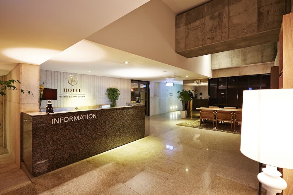 E-HOTEL - photo 2