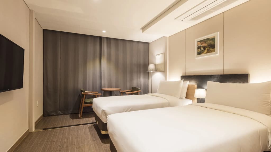 The First Stay Hotel - photo 4
