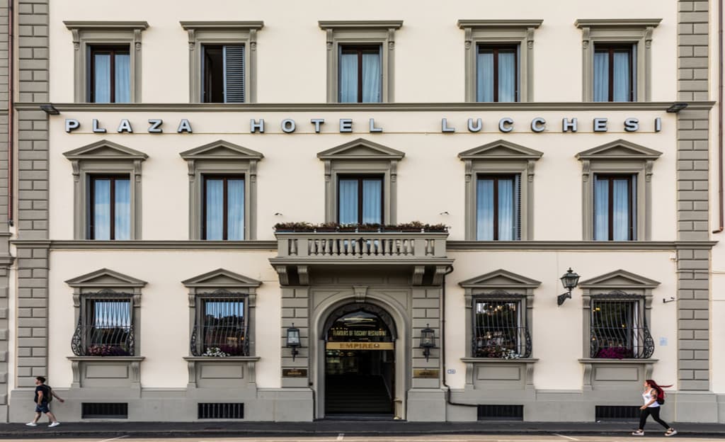 Plaza Hotel Lucchesi - main photo