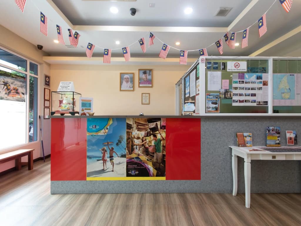 Labuan Avenue Hotel - photo 16