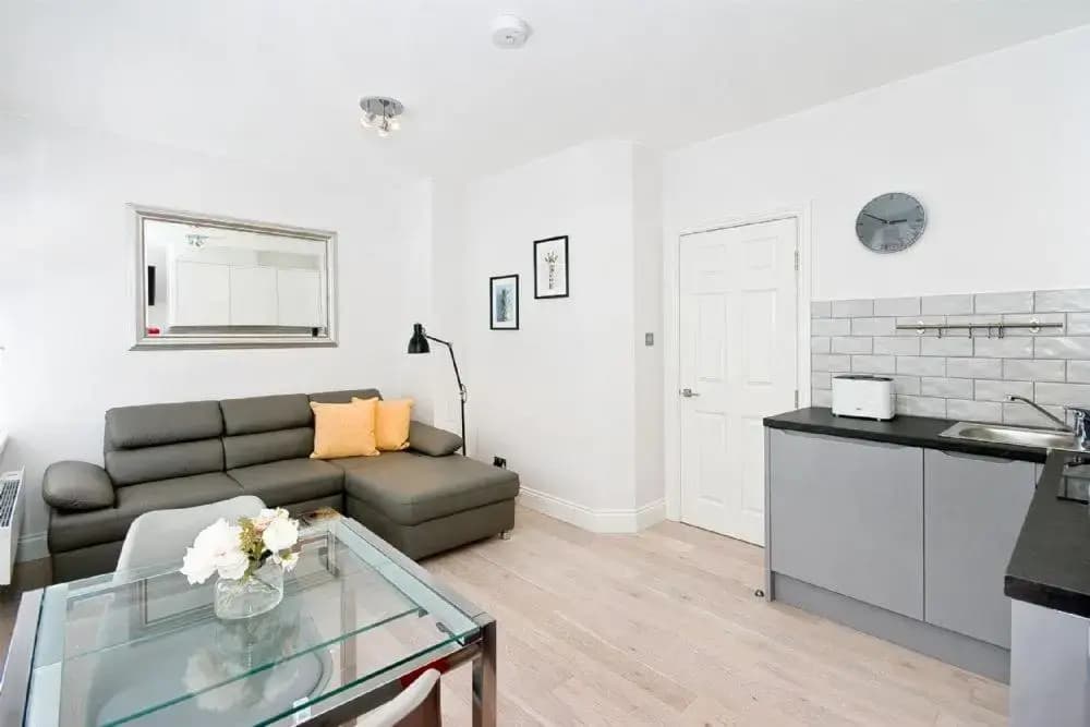 F1 Greek Street by City Living London - photo 8