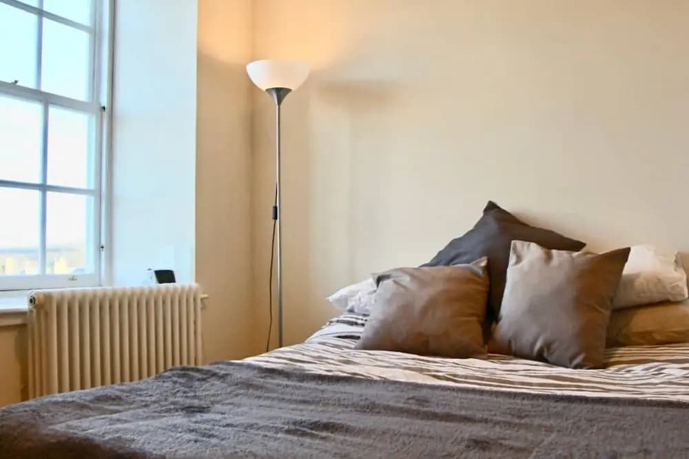 1 Bedroom Flat Apartment - main photo