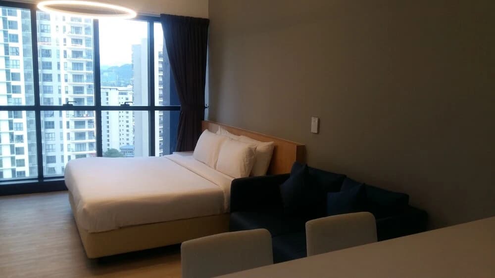 M City Service Suite - photo 5
