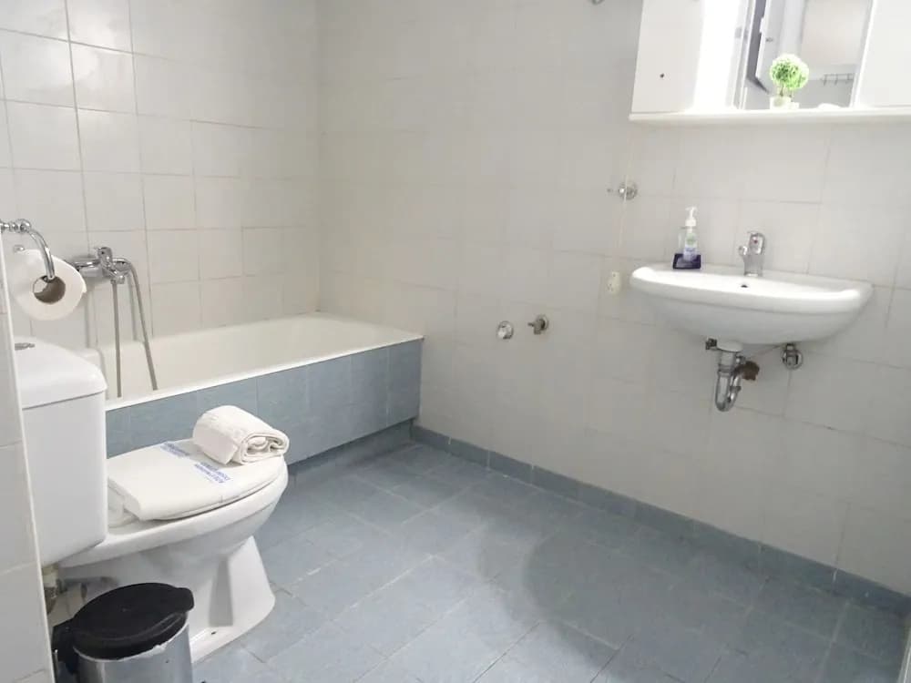 Down town comfort apartment - photo 9
