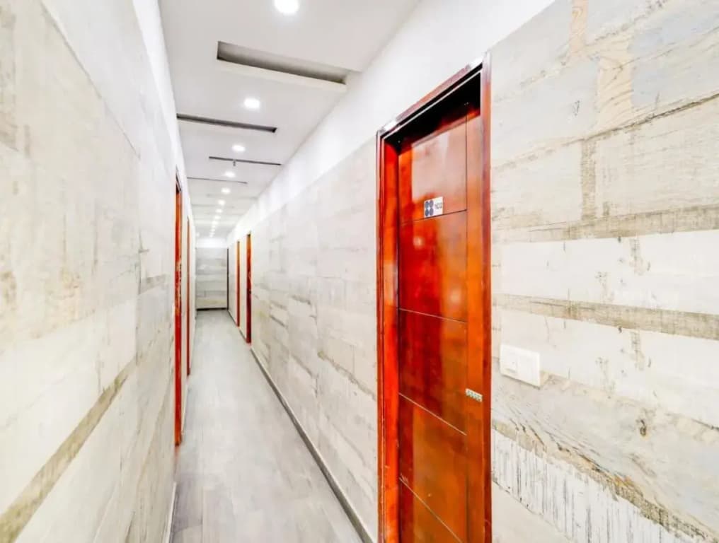 Hotel Mannat - photo 10
