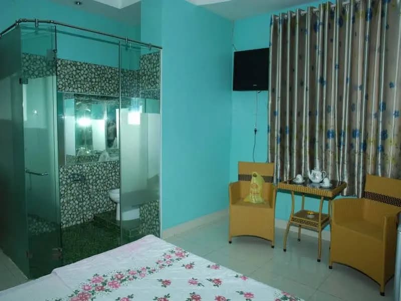Hoang Cuc Hotel - photo 4
