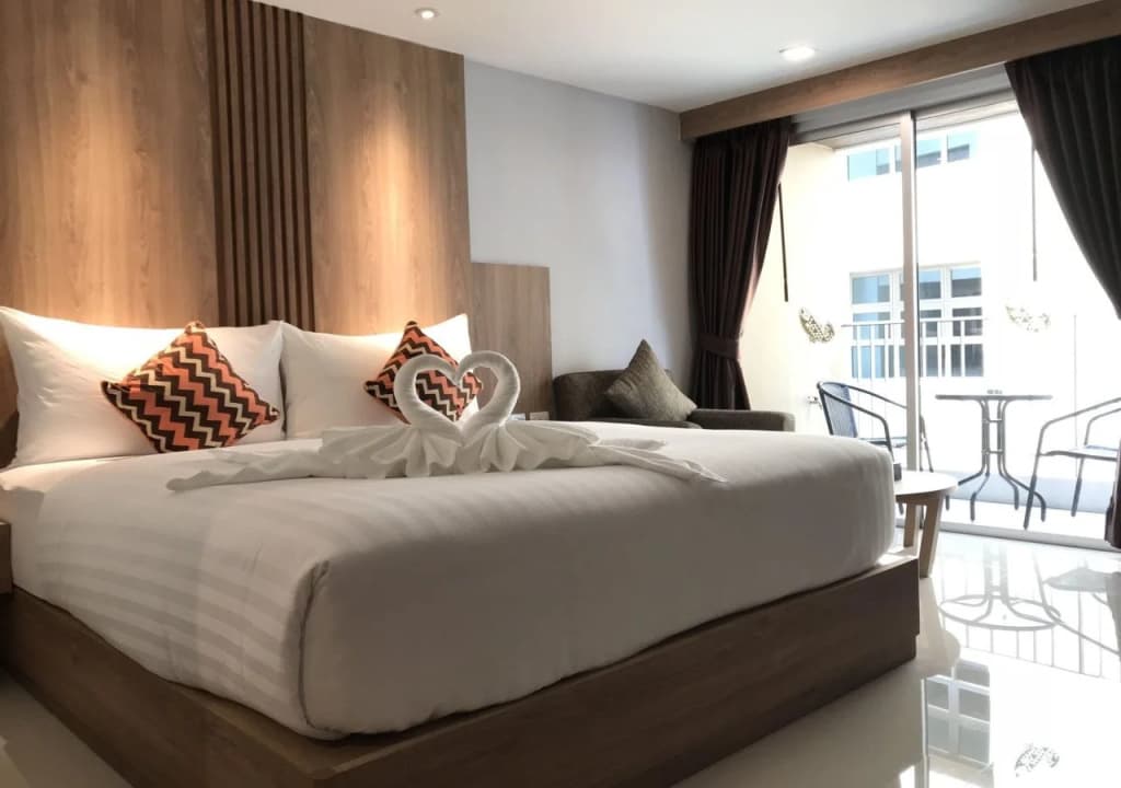 May Hotel - photo 2
