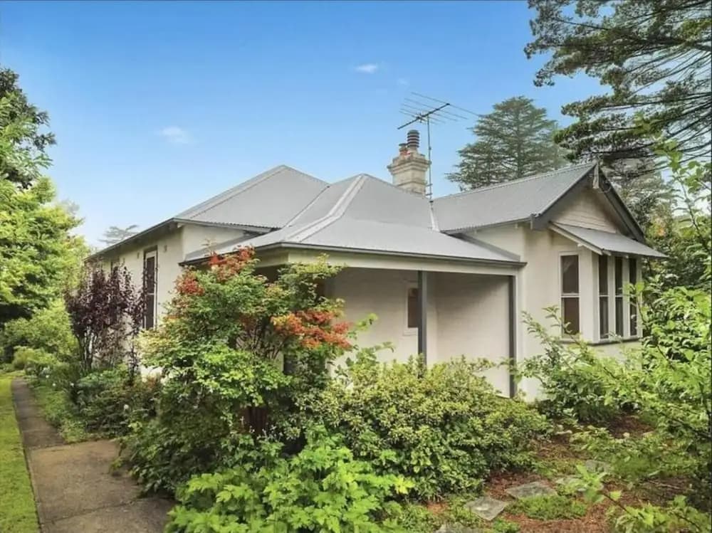 Mintie Cottage on Leura Mall - photo 11