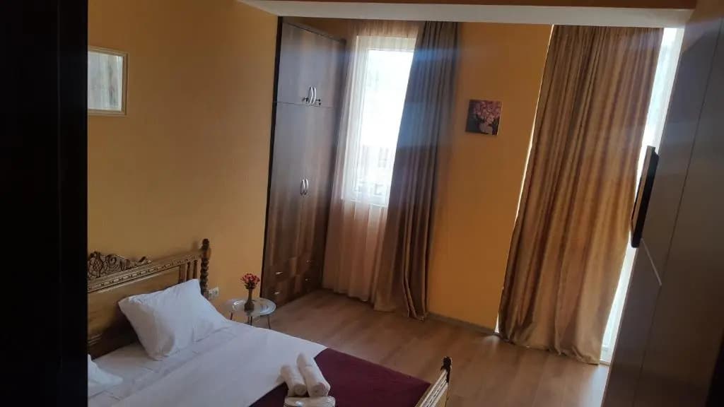 Fantaflat Old Tbilisi Apartment - photo 4