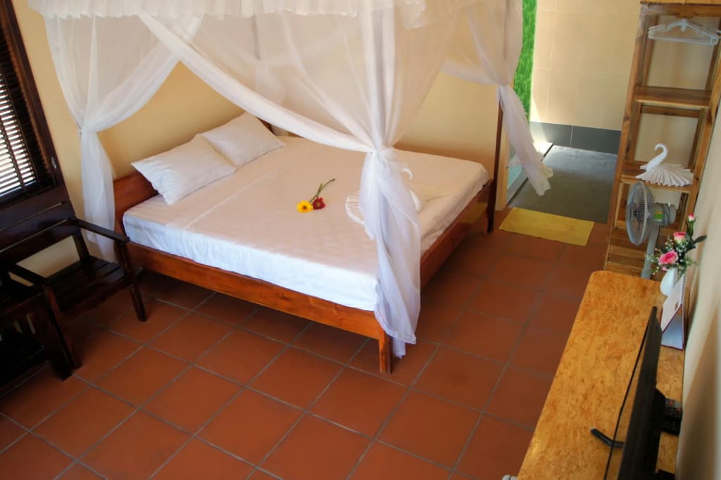 Gold Sand Beach Bungalow - photo 4
