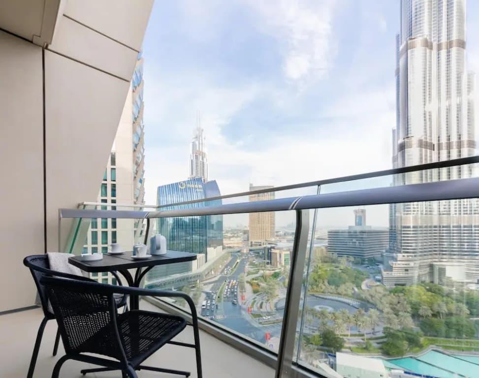 Chic Apt w Burj Khalifa Dancing Fountain View - photo 5
