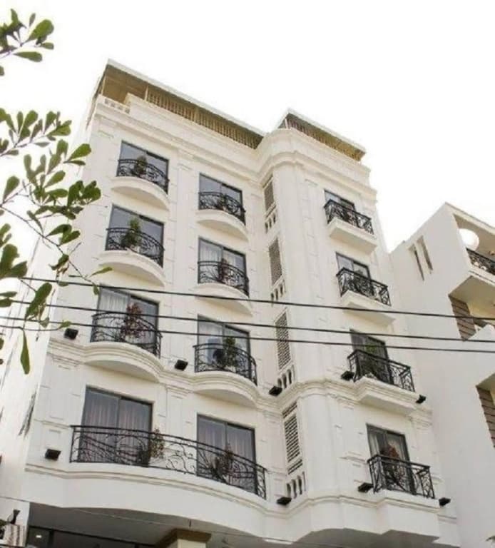 Blue Sky Hotel - main photo