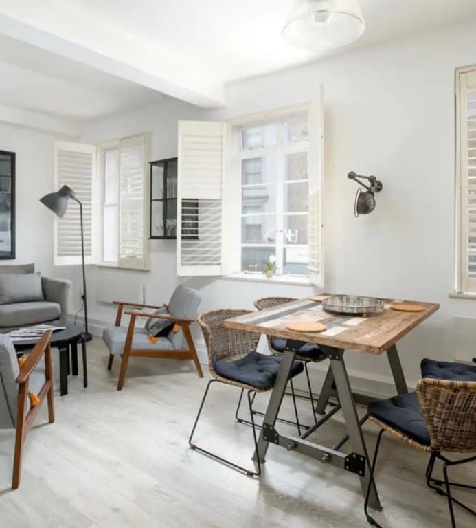 Rustic 2 Bed Maisonette Over 3 Floors In Goodge St - photo 4