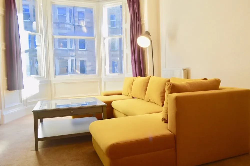 3 Bedroom Bruntsfield Flat - main photo