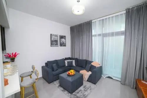 Luton Vacation Homes - Damac Maison Studio, Canal View - photo 4