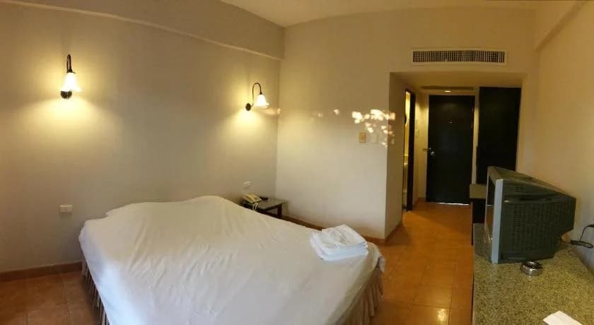 Jinny Guesthouse - photo 15