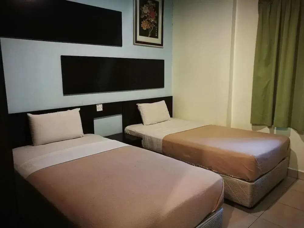 Tropicana Inn - photo 9