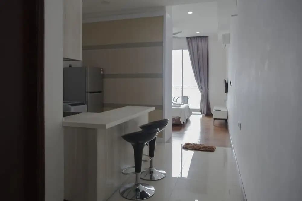 Paragon Suite by Superhost - photo 2