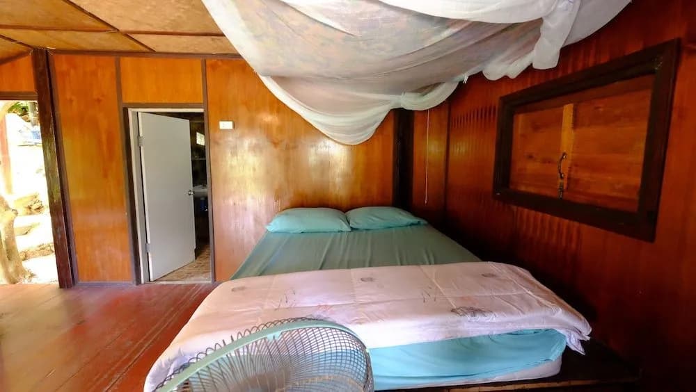 Silver Cliff Bungalows - photo 3