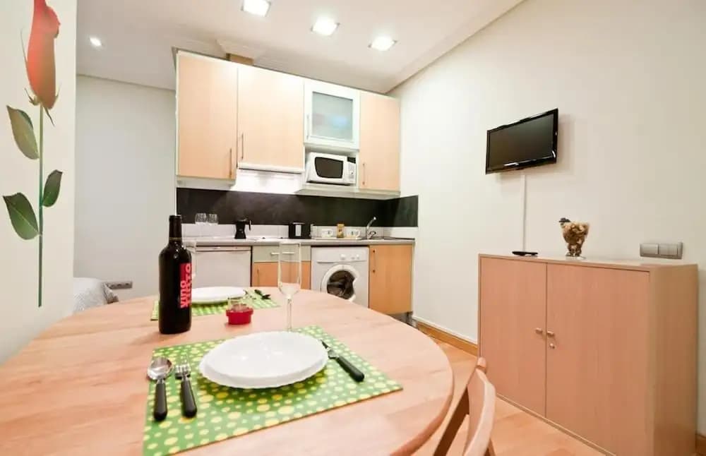 Gran Via Studio Apartments - photo 10