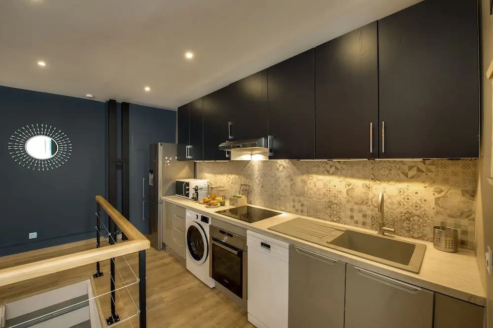 Beautiful Triplex in the center of Paris - photo 13