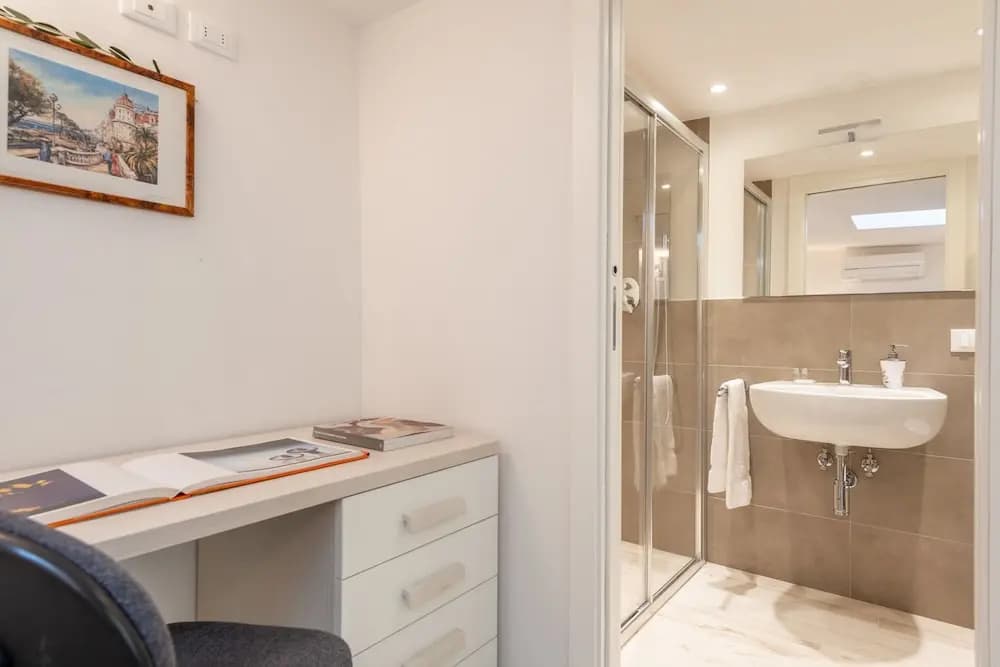 Stibbert Apartment - photo 9