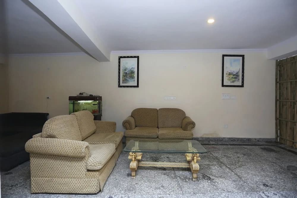 Oyo 28670 Hotel Dev Palace - photo 10