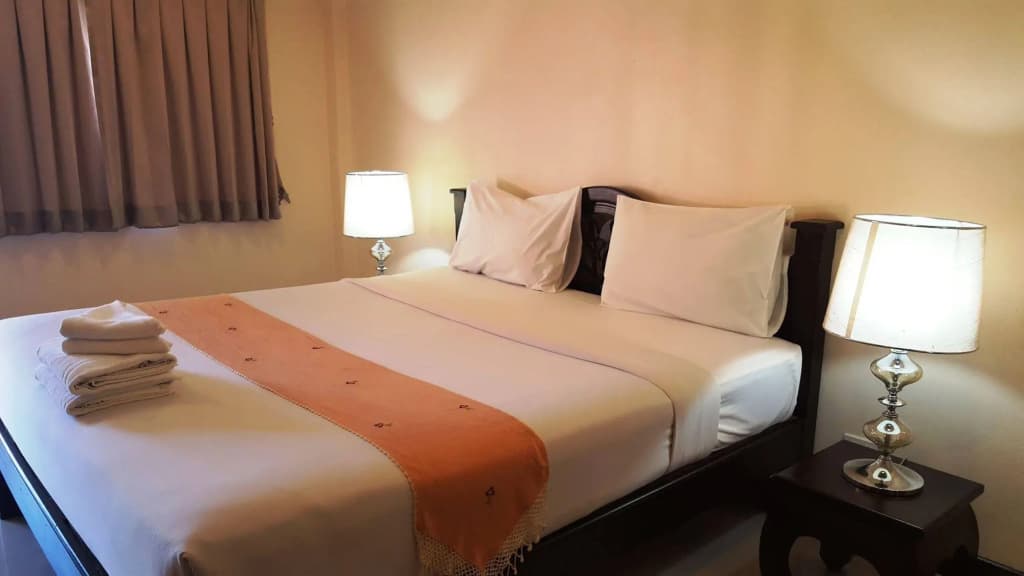 Panupong Hotel - photo 2