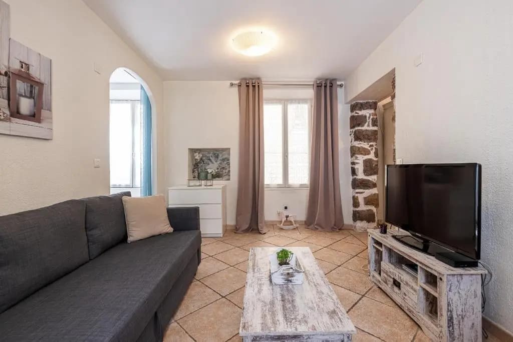 1 Bedroom apartment in Nice Port - photo 10