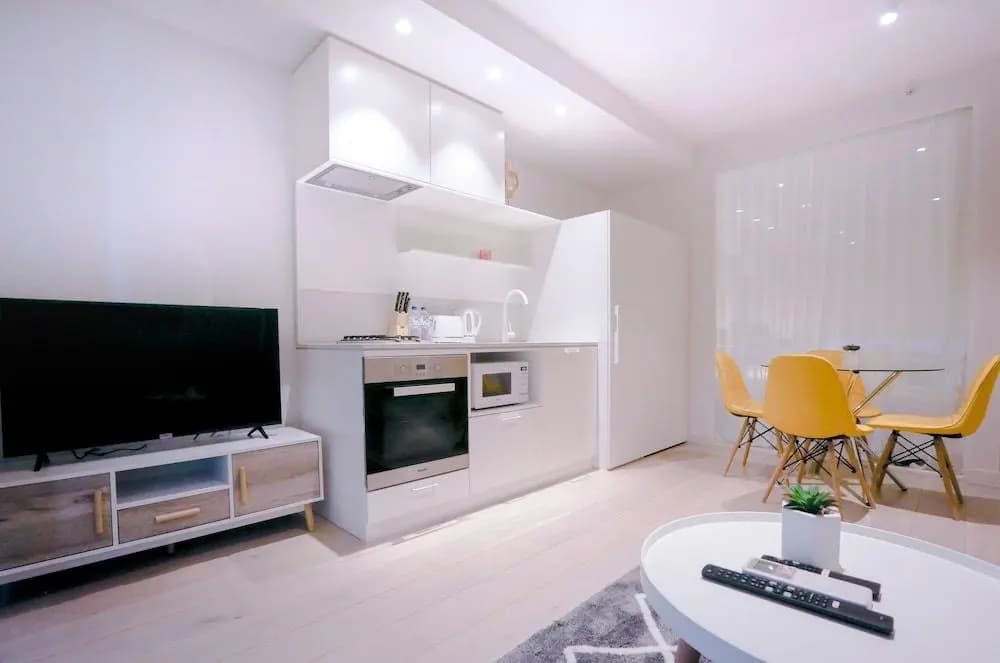 South Yarra Claremont Apartment - photo 21