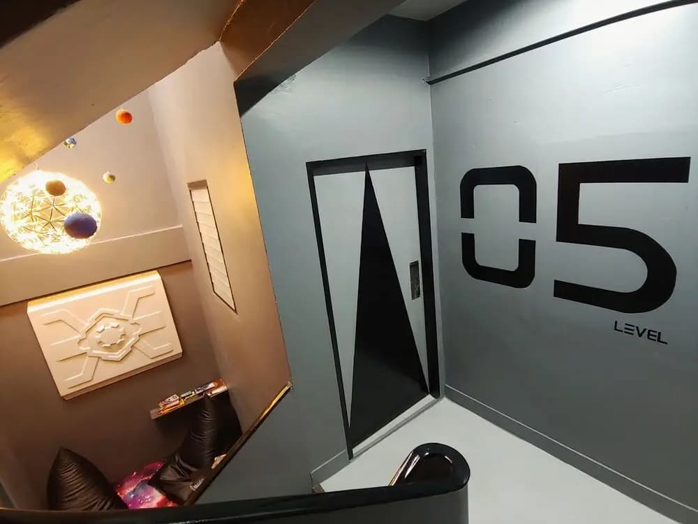 Met A Space Pod @ Asoke - photo 14