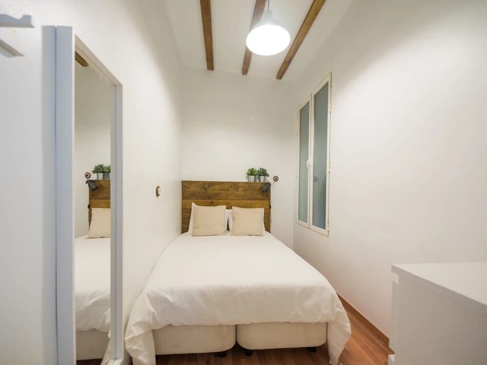 Room to Rent Augusto Figueroa - main photo