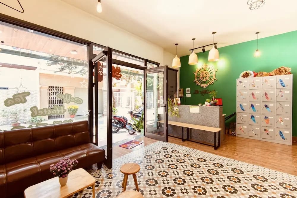 L hostel - photo 2