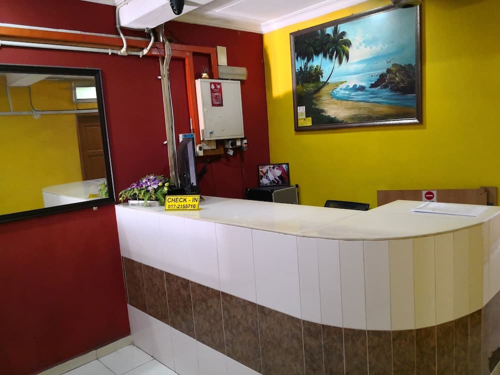 Lucky Budget Hotel - photo 10