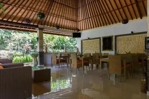 White House Central Ubud - photo 2