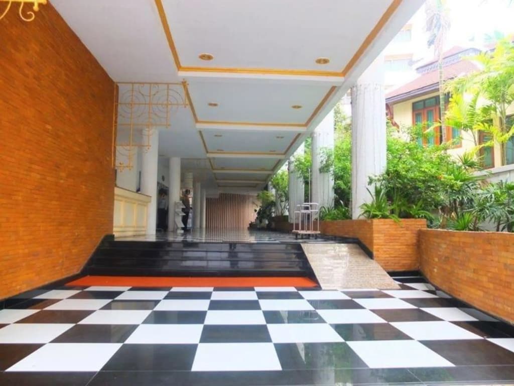 Adriatic Palace Hotel Pattaya - photo 12