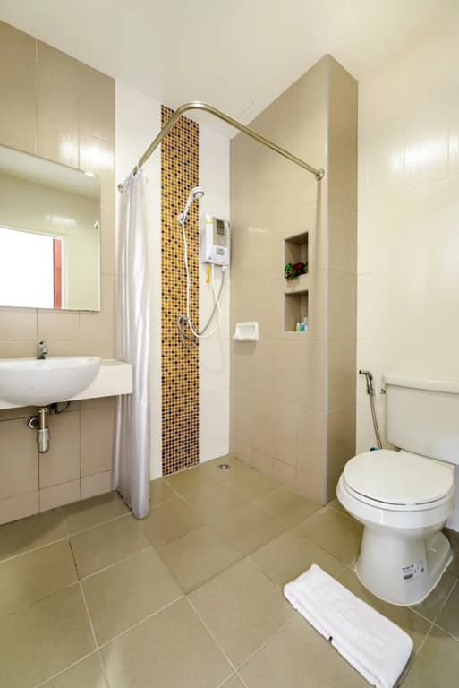 The Topaz Residence - photo 11
