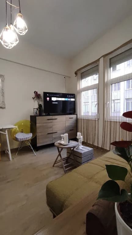 Athens Living Room - photo 4
