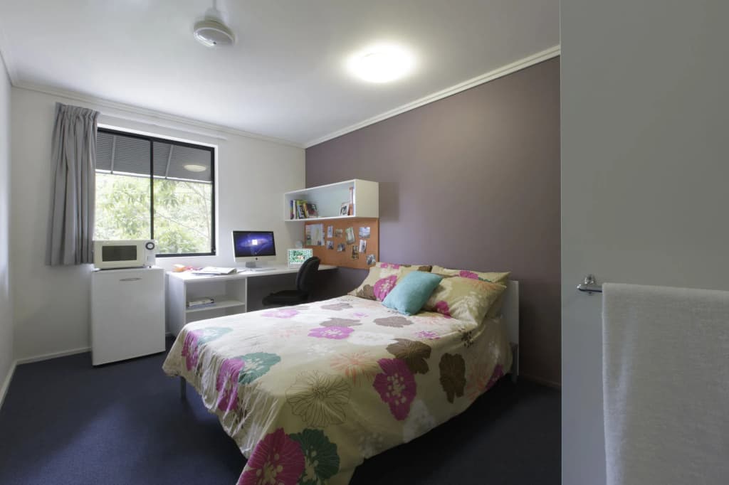Sydney University Village - photo 2