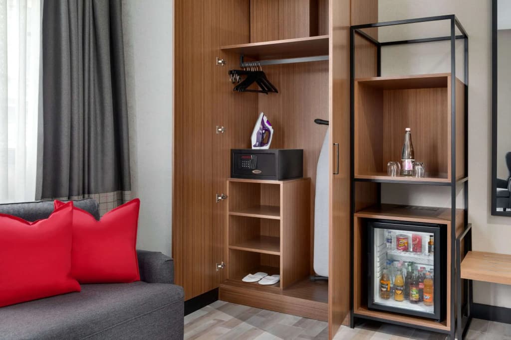 Ramada by Wyndham Budapest City Center - photo 5