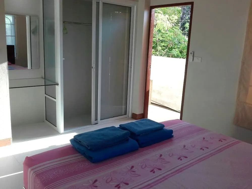 Krisada Beach Resort - photo 3