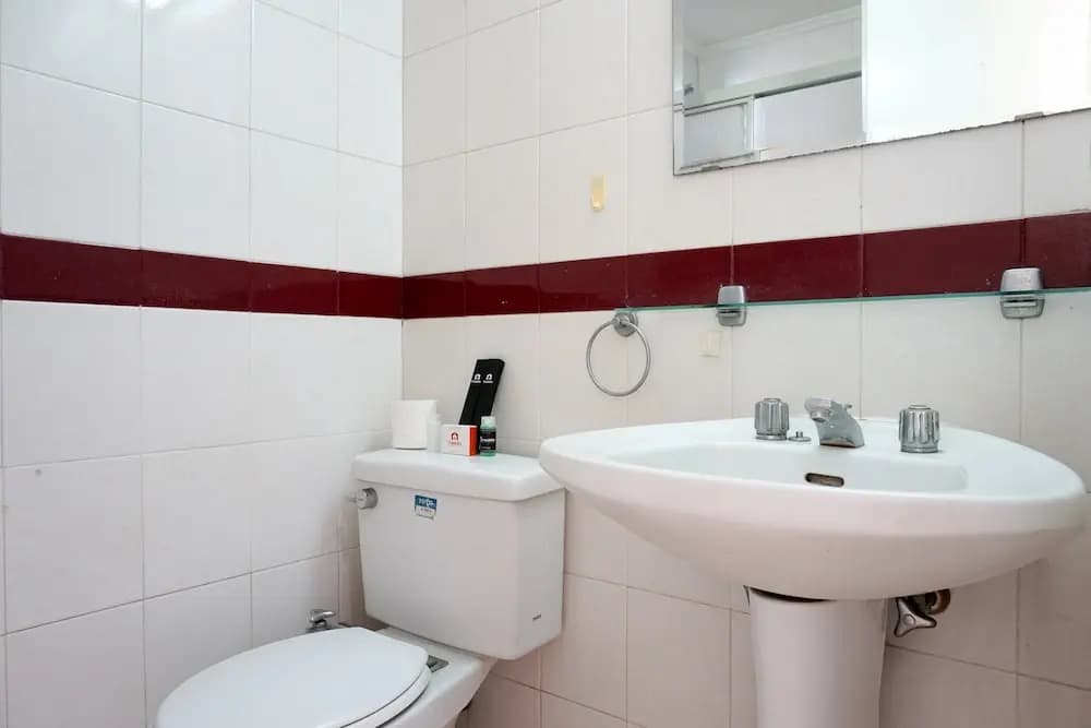 2Br with Pool View at Beverly Tower Apartment - photo 6